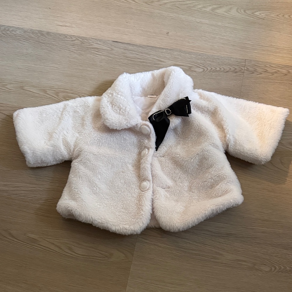 Soft White Faux Fur Baby’s Jacket with Decorative Bow, Size 9-12 Months ❄️